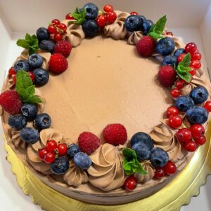 Šokolādes aveņu kūka